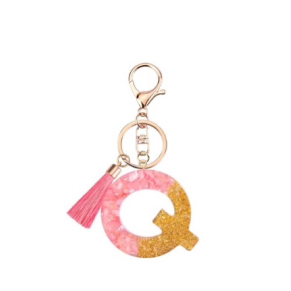 Letter Q keychain NWT